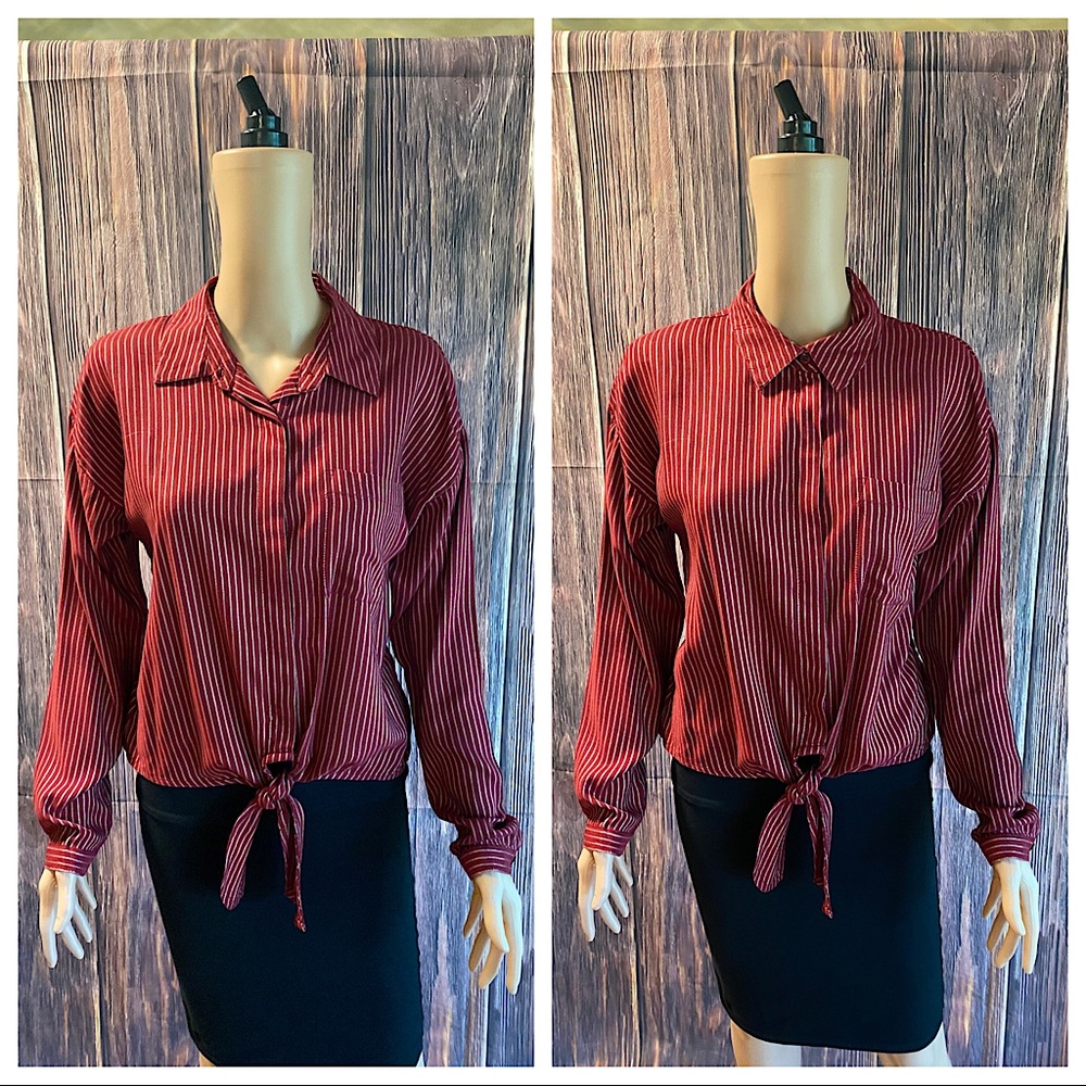 Blue Rain Francesca’s size small red & white stripped button down tie top